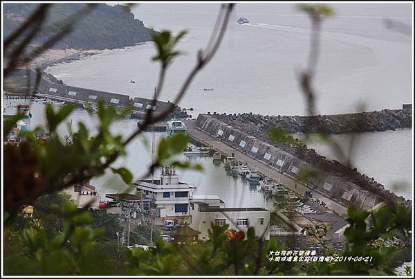 小琉球環島公路(白燈塔)-2019-04-05.jpg