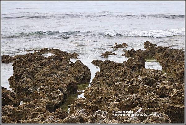 小琉球環島公路(厚石裙礁)-2019-04-05.jpg