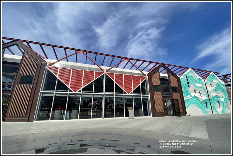 花蓮和平台泥星巴克-2020-08-08.jpg 花蓮和平台泥星巴克-2020-08-08.jpg