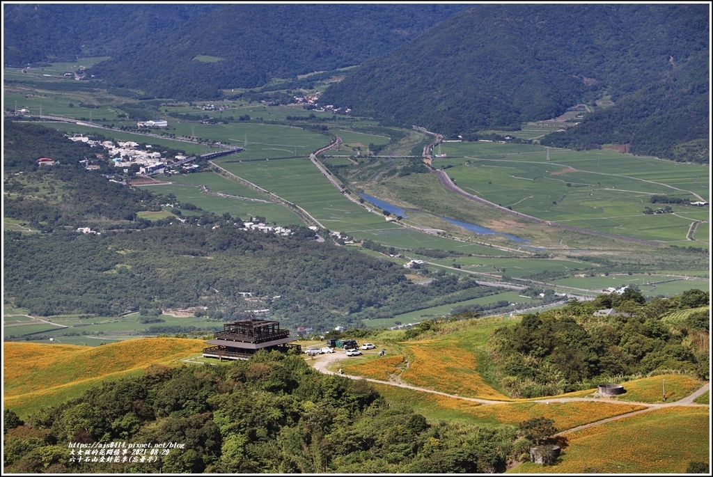 六十石山金針花季(忘憂亭)-2021-08-11.jpg