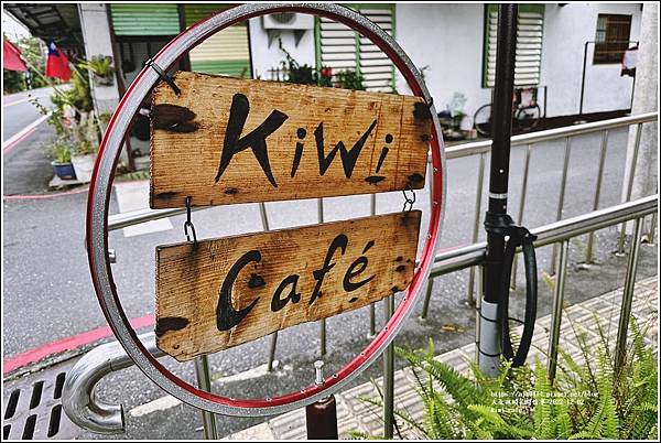 kiwi cafe'-2022-12-01.jpg