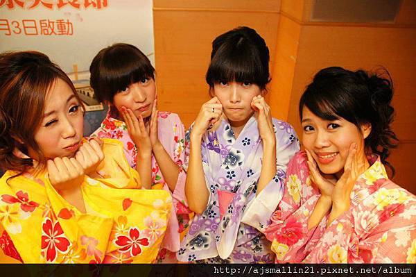 SG工作就是要一直笑