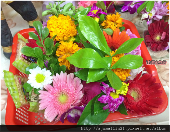 In要去旅行 台北中山區 四面佛 捷運松江南京站 初拜四面佛買花推薦 花鮮子花坊 欣傳媒
