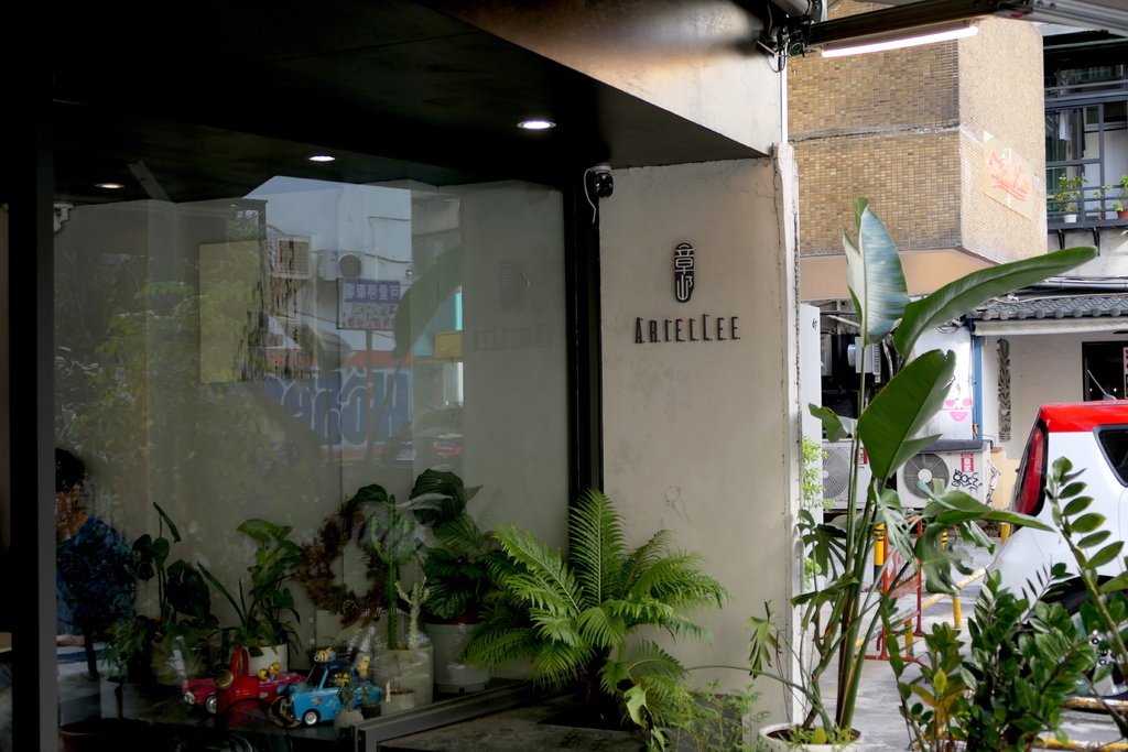 【台北忠孝敦化站】章邖☕️⎟東區人氣咖啡廳 李氏的第二間店 