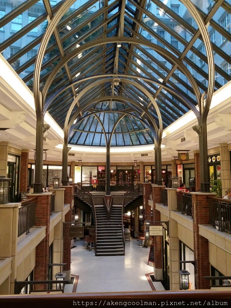 德國漢堡的購物廊道Levantehaus非常精緻