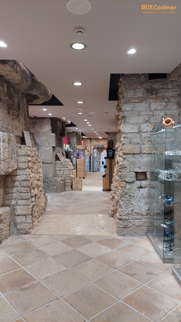 普拉 羅馬競技場 紀念品店.jpg