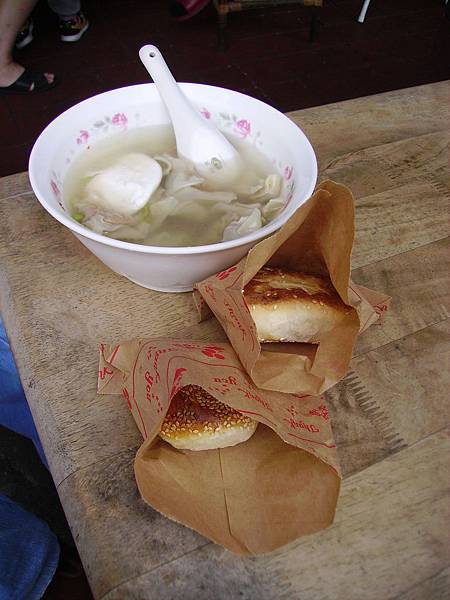 高雄左營區汾陽餛飩湯&金華酥餅2013