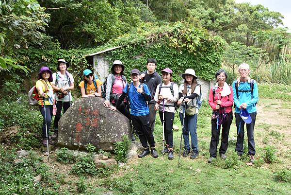 完走出關古道 - 勇登關刀山