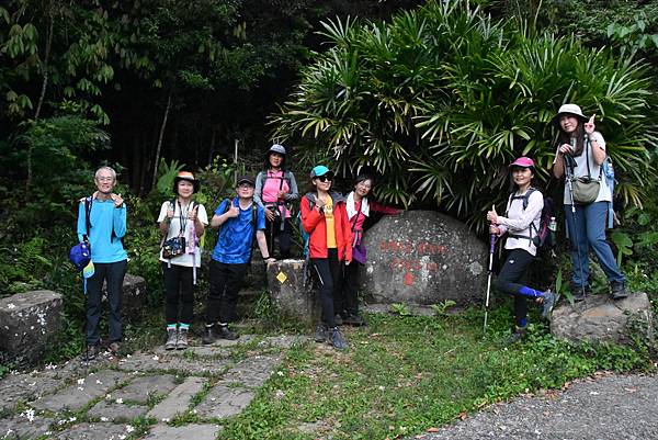 完走出關古道 - 勇登關刀山