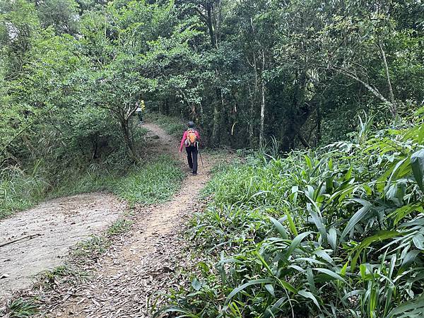 完走出關古道 - 勇登關刀山