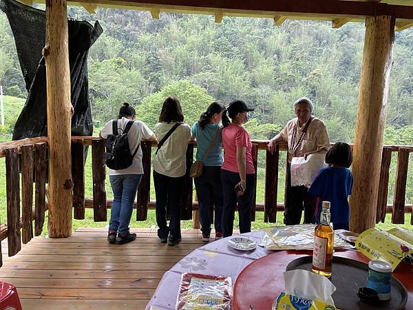 五月阿里山鐵路 - 初夏螢火蟲之旅: 迷糊步道竹林行 - 藍