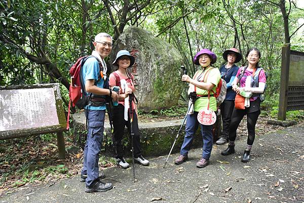 燦光寮古道和貂山古道O形走 - 夏賞荷花吃剉冰