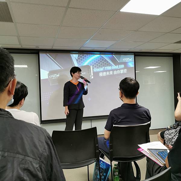 美光 Crucial - 讓您擁抱更快更即時的 AI世代 美光 Crucial - 讓您擁抱更快更即時的 AI世代