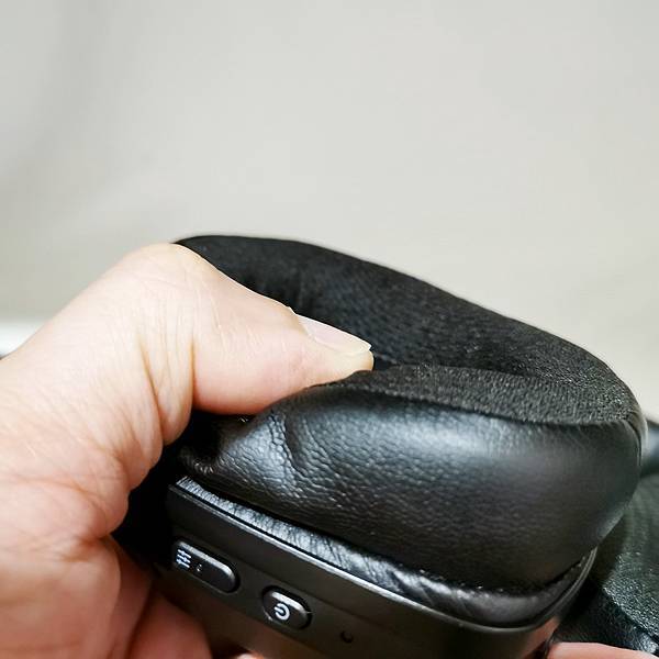 COUGAR SPETTRO 無線藍芽耳機 - 主動降噪超有