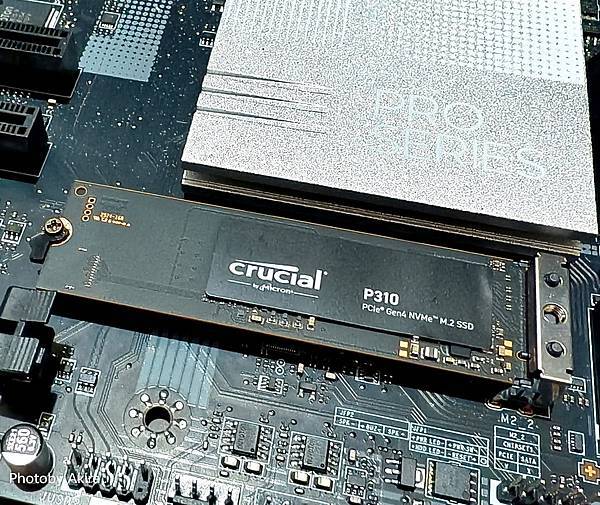 美光 Micron Crucial P310 1TB（Gen