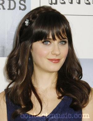 zooey_deschanel_2302665.jpg