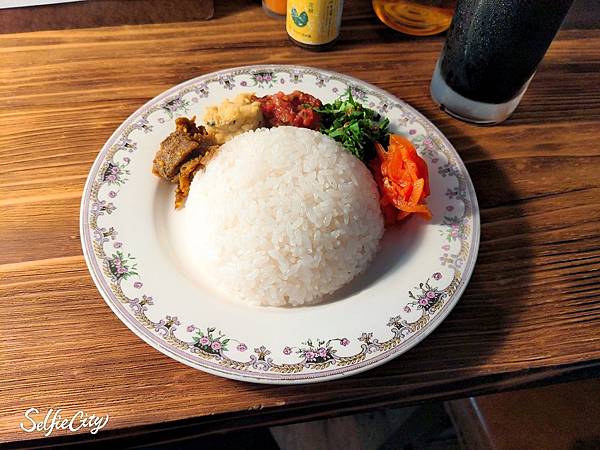 北海道──札幌的巷弄美食「Curry Club」