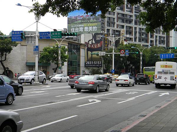 7.中山北路福國路口