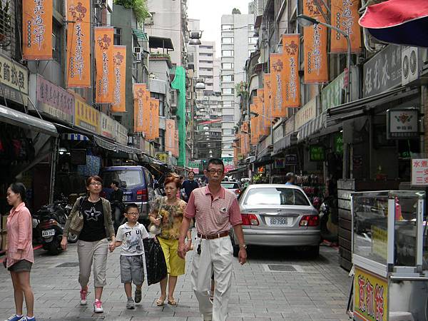 10.華陰街太原路段