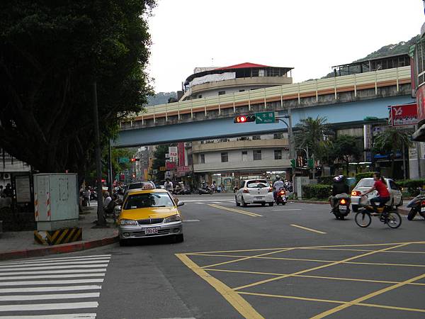 富陽街和平東路口.JPG