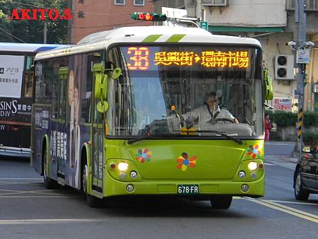 借調12路配車  38路  678-FR.JPG