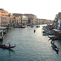 從雷亞托橋(Ponte di Rialto)上看黃昏。.jpg