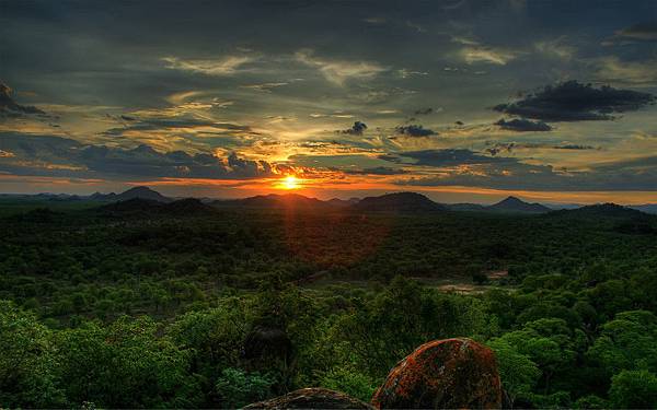 African-Sunset-Save-Valley-Conservancy-Zimbabwe.jpg