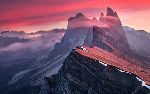 Odle-range_-photo-by-Max-Rive.jpg