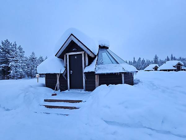 2/10-19 巨匠旅遊 北歐賞極光．破冰船．玻璃屋．帝王蟹