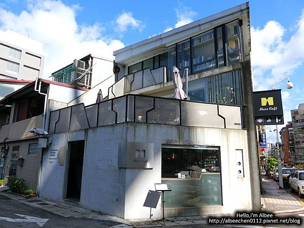 {{食記}} 台北。松山 室內設計師的多國創意料理美食空間-Muse Cafe繆思咖啡