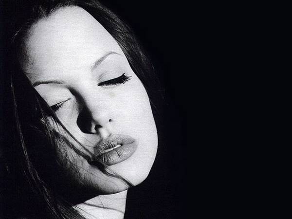 angelinajolie_10165