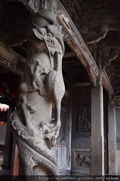右石柱.jpg 右石柱.jpg