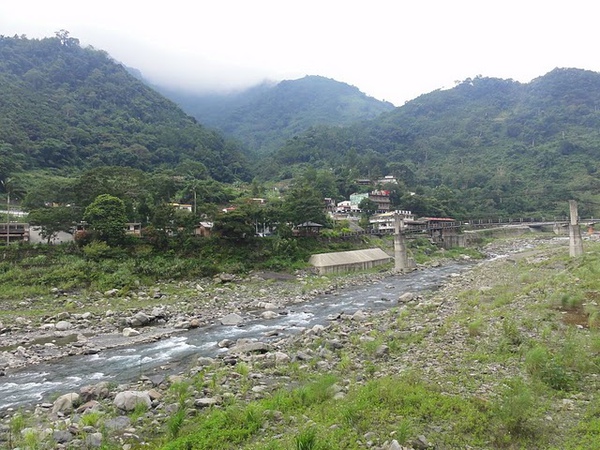 重建過後的村落.JPG
