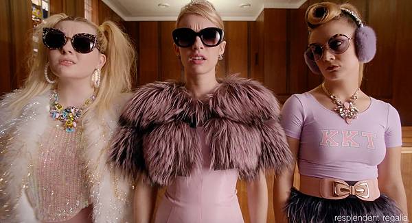 chanels-feathers-1.jpg chanels-feathers-1.jpg