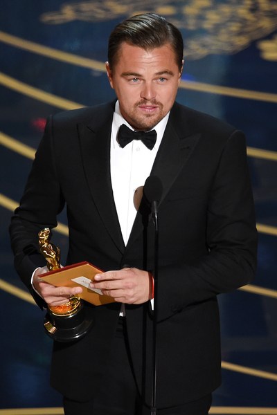 leonardo-dicaprio-oscars-win-2016.jpg