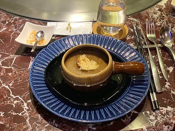 20200301 犇鐵板燒 法式洋蔥濃湯05.jpg 20200301 犇鐵板燒 法式洋蔥濃湯05.jpg