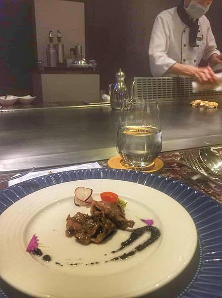 20200301 犇鐵板燒 極黑和牛牛舌01.jpg 20200301 犇鐵板燒 極黑和牛牛舌01.jpg