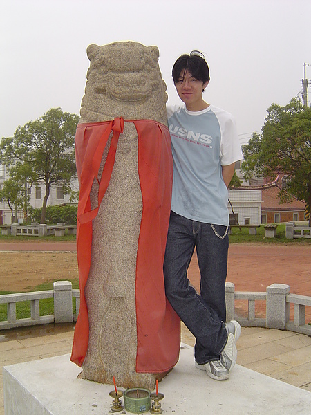 瓊林風獅爺，觀光客的最愛，線條古樸、神奇威猛的瓊林風獅爺經常成為觀光摺頁或觀光推廣文宣上的主角