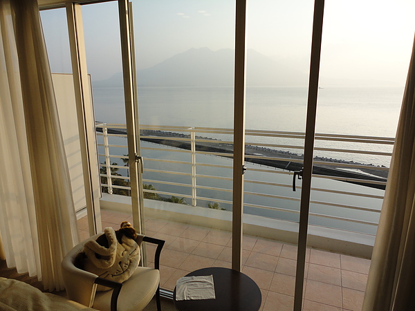我們這次住的飯店景觀都很棒，只可惜日本霧氣怎麼這麼重，沒辦法看到清晰的櫻島