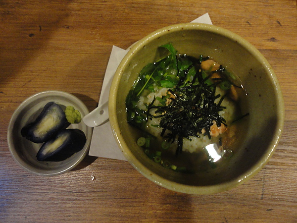 鮭魚茶泡飯，超好吃，害我回台灣後一直很想吃茶泡飯