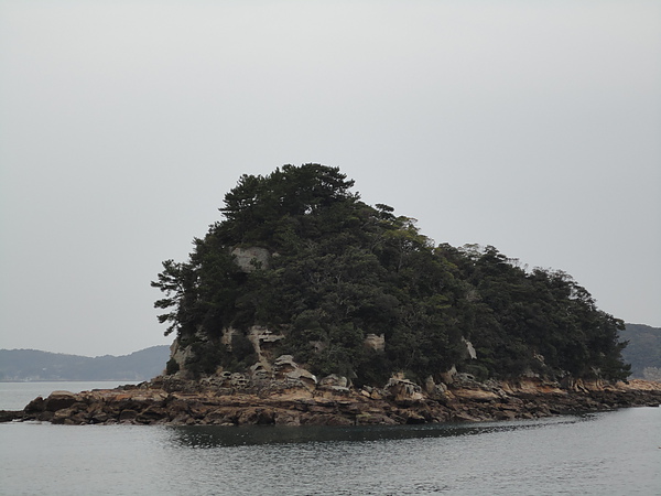 橫島，像不像一頭獅子俯臥在那呢