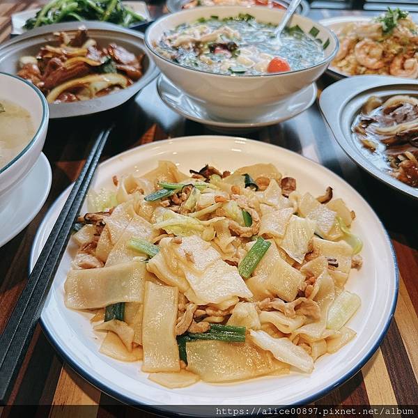 【美食爆報】新竹幸福客家麵館丨用料新鮮價格親民丨交大美食 馬