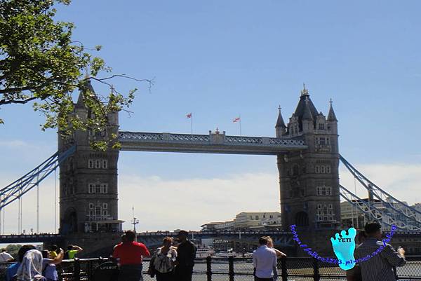 Tower Bridge.jpg