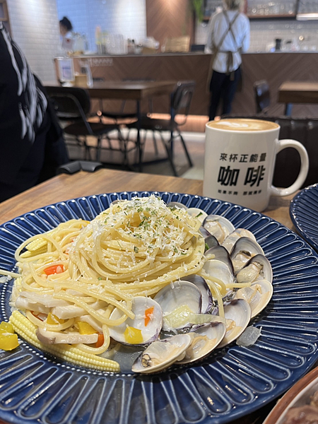 【桃園美食】藝文特區人氣咖啡廳T2 Cafe|親子寵物友善|