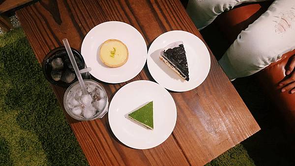 中原│大觀X小弄☞隱身在巷弄中的美味甜點/小山園抹茶三角洲/布朗尼千層冰淇淋蛋糕/招牌酸溜檸檬塔