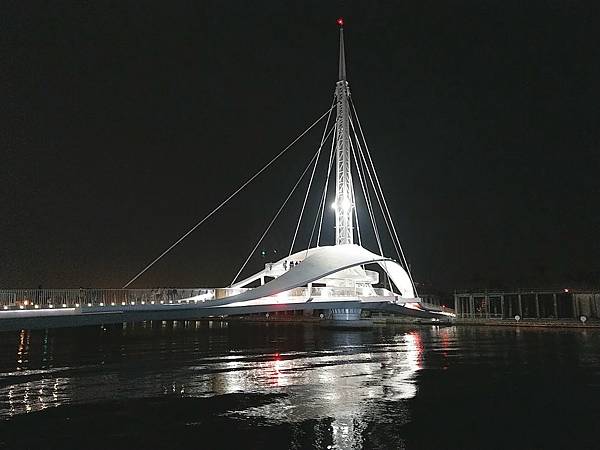 【高雄游】高雄IG打卡景点 高雄港大港桥/ 一起欣赏大港旋转