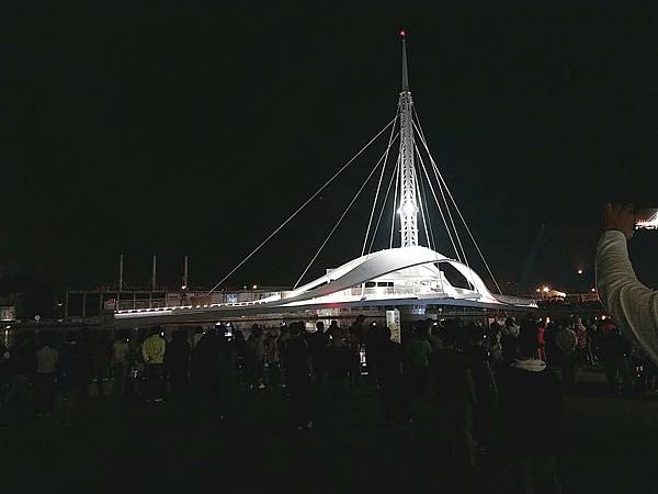 【高雄游】高雄IG打卡景点 高雄港大港桥/ 一起欣赏大港旋转