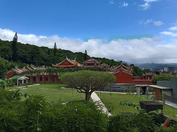 【双北游】北投景点推荐 北投小秘境 行天宫北投玄空图书馆+北
