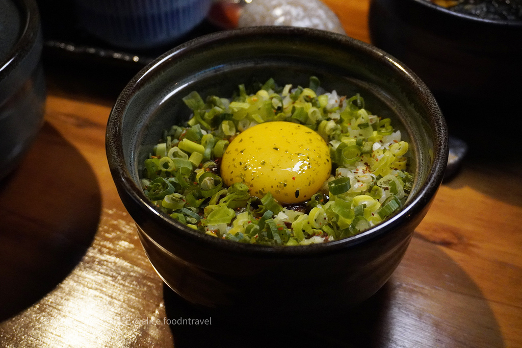 台中中區美食｜新店爆爆！中華路夜市附近的深夜食堂，週一～週四