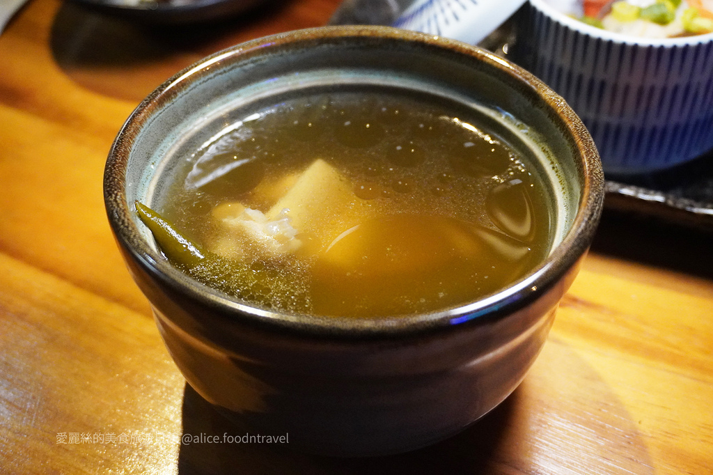 台中中區美食|新店爆爆!中華路夜市附近的深夜食堂,週一~週四 台中中區美食|新店爆爆!中華路夜市附近的深夜食堂,週一~週四